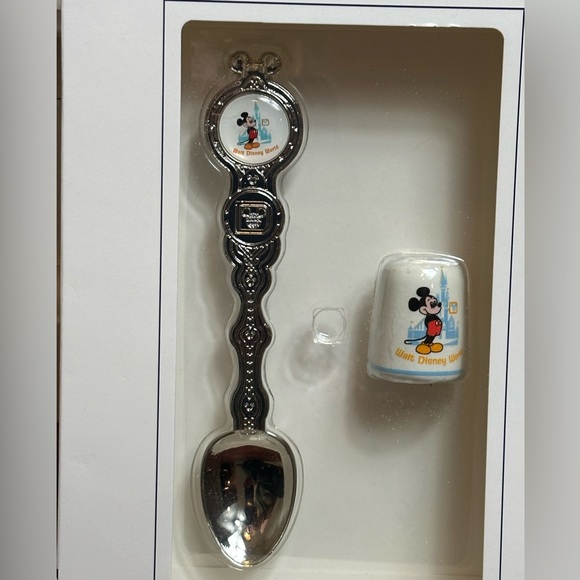Walt Disney World Spoon & Thimble set - Picture 2 of 13